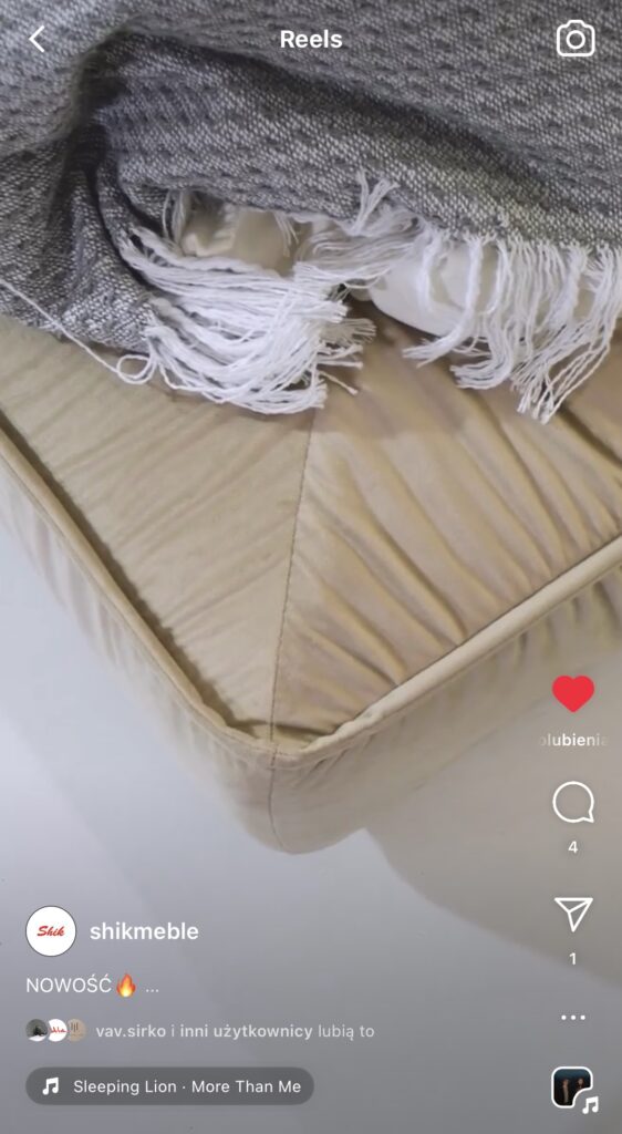 Post Instagram z łóżkiem tapicerowanym z pojemnikiem Resoft
